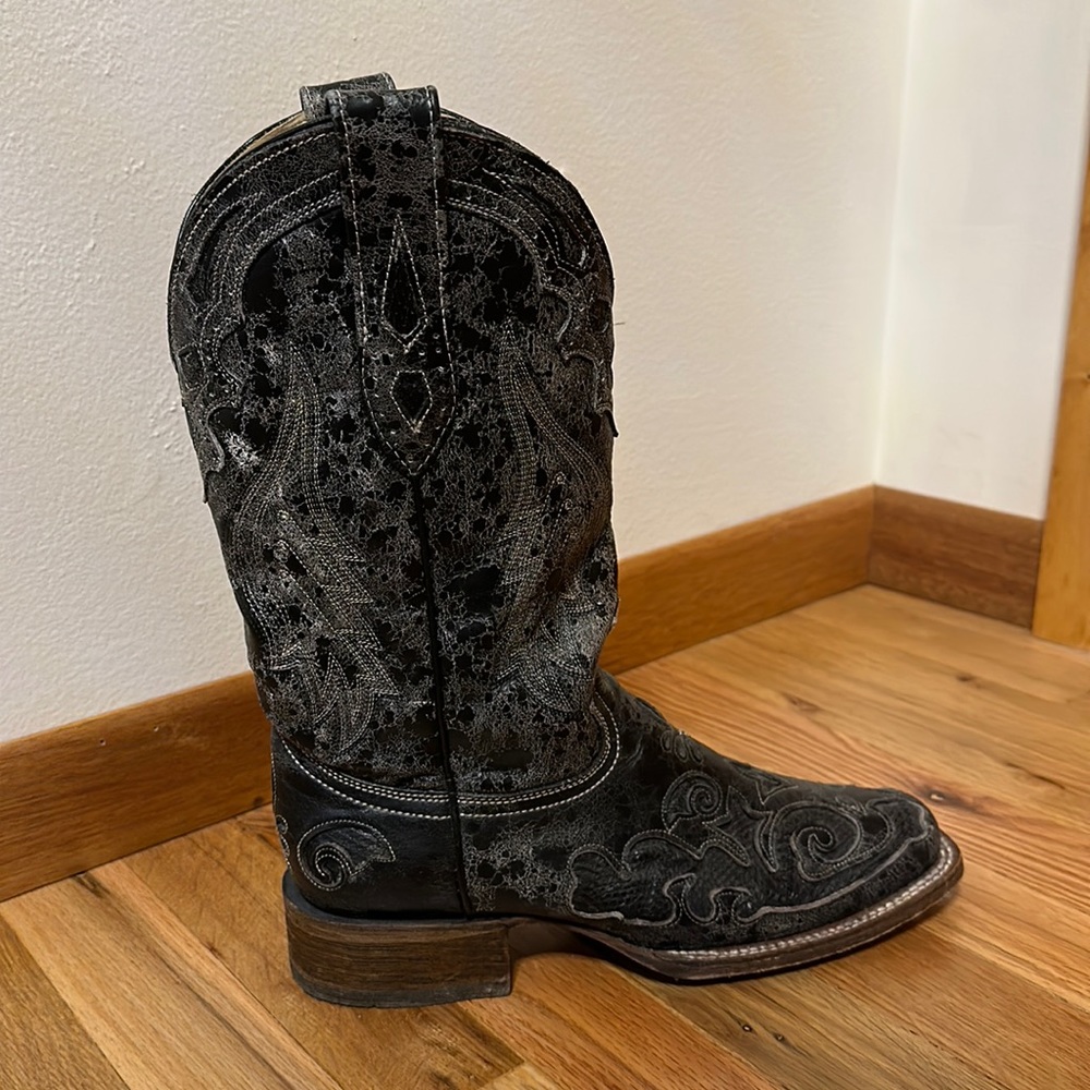 Corral Vintage Cowboy Boots